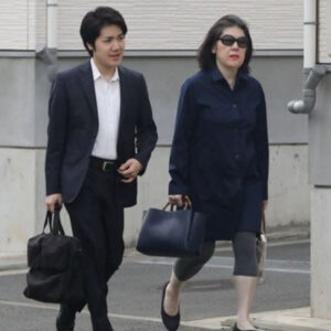 小室圭の母の顔がでかいし怖い!あごが長いせい?画像で検証!|毎日